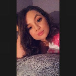 Meet your Posher, Cecilia